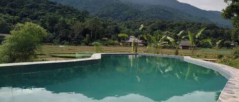 Seasonal outdoor pool