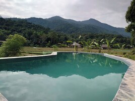 泳池
