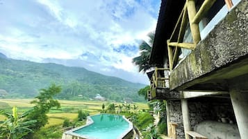 Seasonal outdoor pool