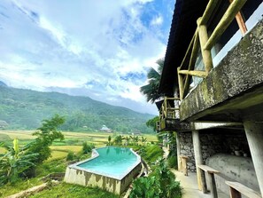 Alberca al aire libre por temporada