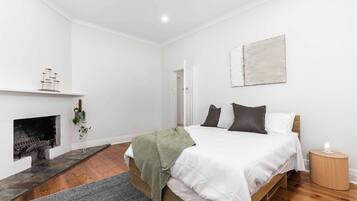 3 bedrooms, iron/ironing board, WiFi