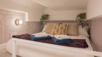 1 slaapkamer, een strijkplank/strijkijzer, gratis wifi