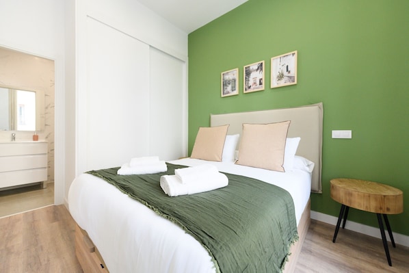 2 chambres, fer et planche à repasser, accès au Wi-Fi (inclus)