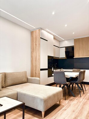One-Bedroom Apartment | Living area | 32-inch flat-screen TV with cable channels - Blue Boutique Apartments 1 (Farke)