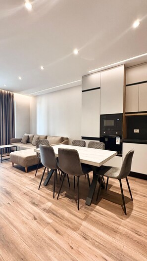 One-Bedroom Apartment | Living area | 32-inch flat-screen TV with cable channels - Blue Boutique Apartments 1 (Farke)