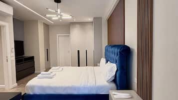 Two-Bedroom Deluxe Apartment | 3 bedrooms, desk, laptop workspace, soundproofing