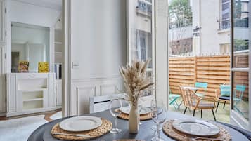 Apartment | Dining