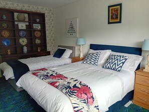 Casa | 5 dormitorios, tabla de planchar con plancha, wifi gratis y ropa de cama