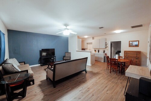 Central 2 BD Home-Min to Refineries & Airport-Ext