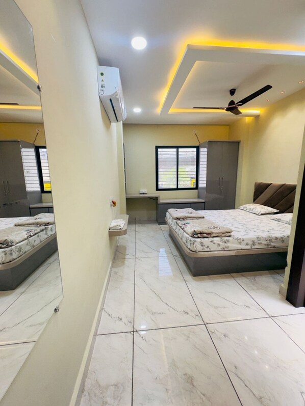 Kamar Double Deluks, pemandangan kota | Wi-Fi gratis dan seprai linen