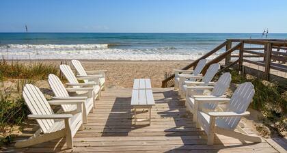 Trivial Pursuit: Spacious 5BR oceanfront cottage in Surf City, perfect for 12 guests!