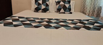 HOTEL SHIVA'S INN