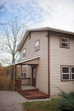 المنشأة من الخارج