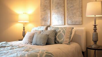 3 habitaciones, tabla de planchar con plancha, wifi y ropa de cama