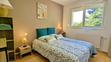 4 chambres, fer et planche à repasser, Wi-Fi gratuit