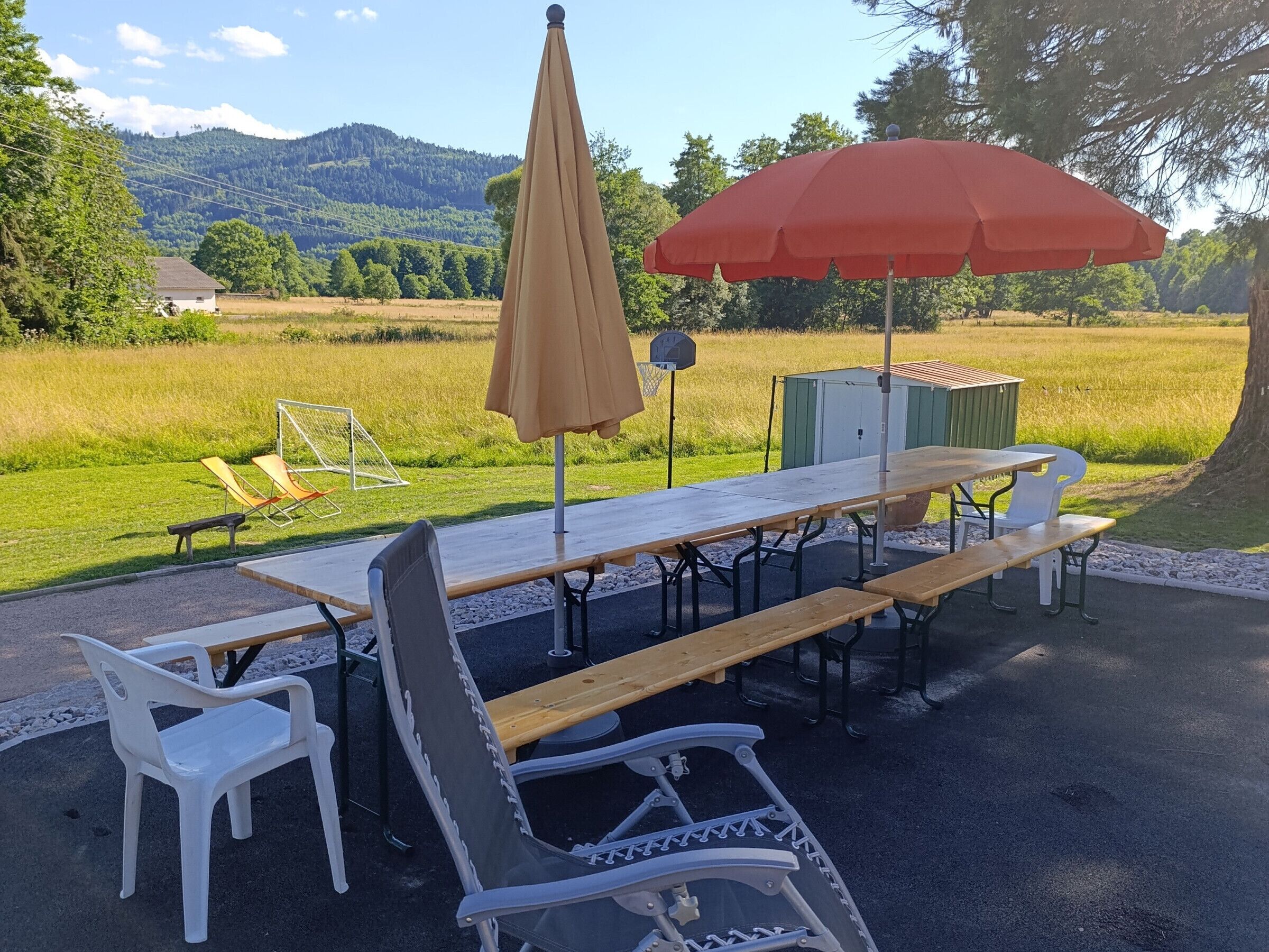 屋外ダイニングエリア