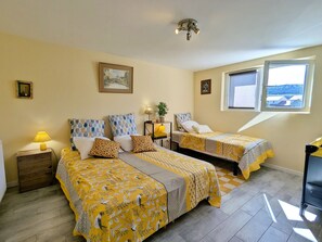 4 bedrooms, iron/ironing board, free WiFi - Spacious house with spa and playground at the forest edge (Fraize)