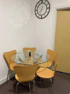 Apartment | Dining