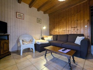 TV - House lake view - 4 guests (Saint-Plantaire)