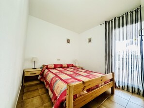 2 bedrooms