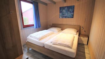House | 3 bilik tidur, dilengkapkan perabot secara berasingan