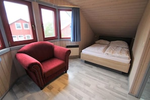House | 3 bedrooms, individually furnished - Skandinavisches Ferienhaus in Mirow (Mirow)