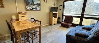 Studio for 4 pers at slopes' foot with south-facing balcony, parking