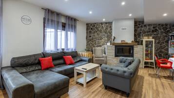 Fireplace, DVD player