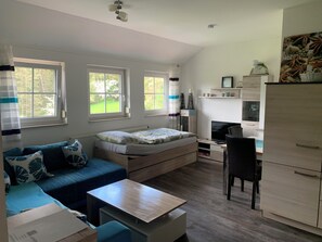 Smart TV - Vacation apartment in the Hofcafe (Spraitbach)