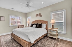 3 slaapkamers, een bureau, een strijkplank/strijkijzer, gratis wifi