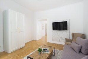 Deluxe Apartment, 1 Bedroom | Living area | Flat-screen TV - Apartment Ballgasse Luxury (Vienna)