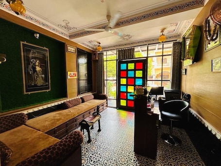 Living area. Hotel Ambika Chirwa House