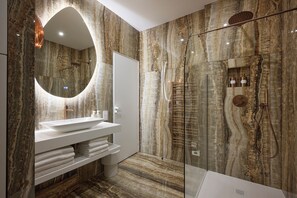 Bathroom - Le XV Cannes (Cannes)
