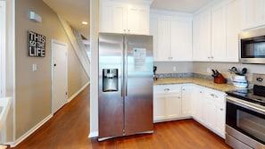 Fridge, microwave, oven, stovetop - Gulf Front 3 Bedroom Duplex (Port Saint Joe)