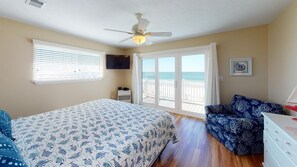 3 bedrooms, iron/ironing board, free WiFi, bed sheets - Gulf Front 3 Bedroom Duplex (Port Saint Joe)