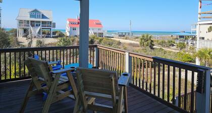 Gulf-side home with views of Gulf and easy access to Beach