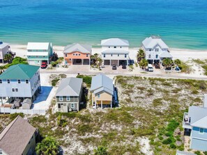 Exterior - Gulf View Beach Cottage across from beach access (Port Saint Joe)