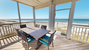 Outdoor dining - Oceanfront-New furnishing-Steps to Beach (Port Saint Joe)