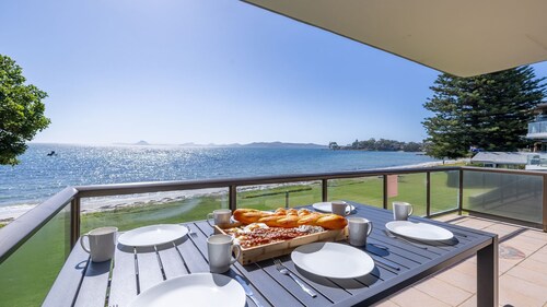 Boondelbah 4, 29 Soldiers Point Rd - waterfront bliss