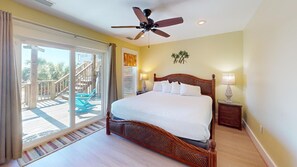 3 bedrooms, iron/ironing board, free WiFi, bed sheets - Gulf Front Home with community pool (Port Saint Joe)