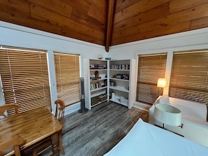 2 bedrooms, iron/ironing board, free WiFi, bed sheets - Unique Gulf Side Home with easy access to beach (Port Saint Joe)