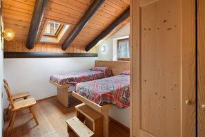 3 bedrooms, free WiFi, bed sheets