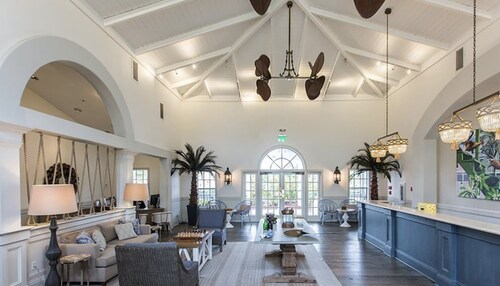 Waterfront Resort, Fantasy Fest, Private Beach, Boat Docks, Sleeps 6, Pool