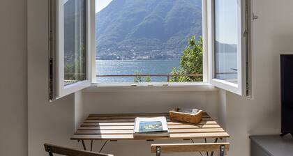 Holiday Apartment "Como Lake Paradise" with Lake View, Private Terrace and Wi-Fi