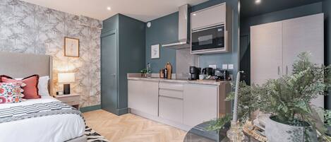 1 bedroom, iron/ironing board, free WiFi