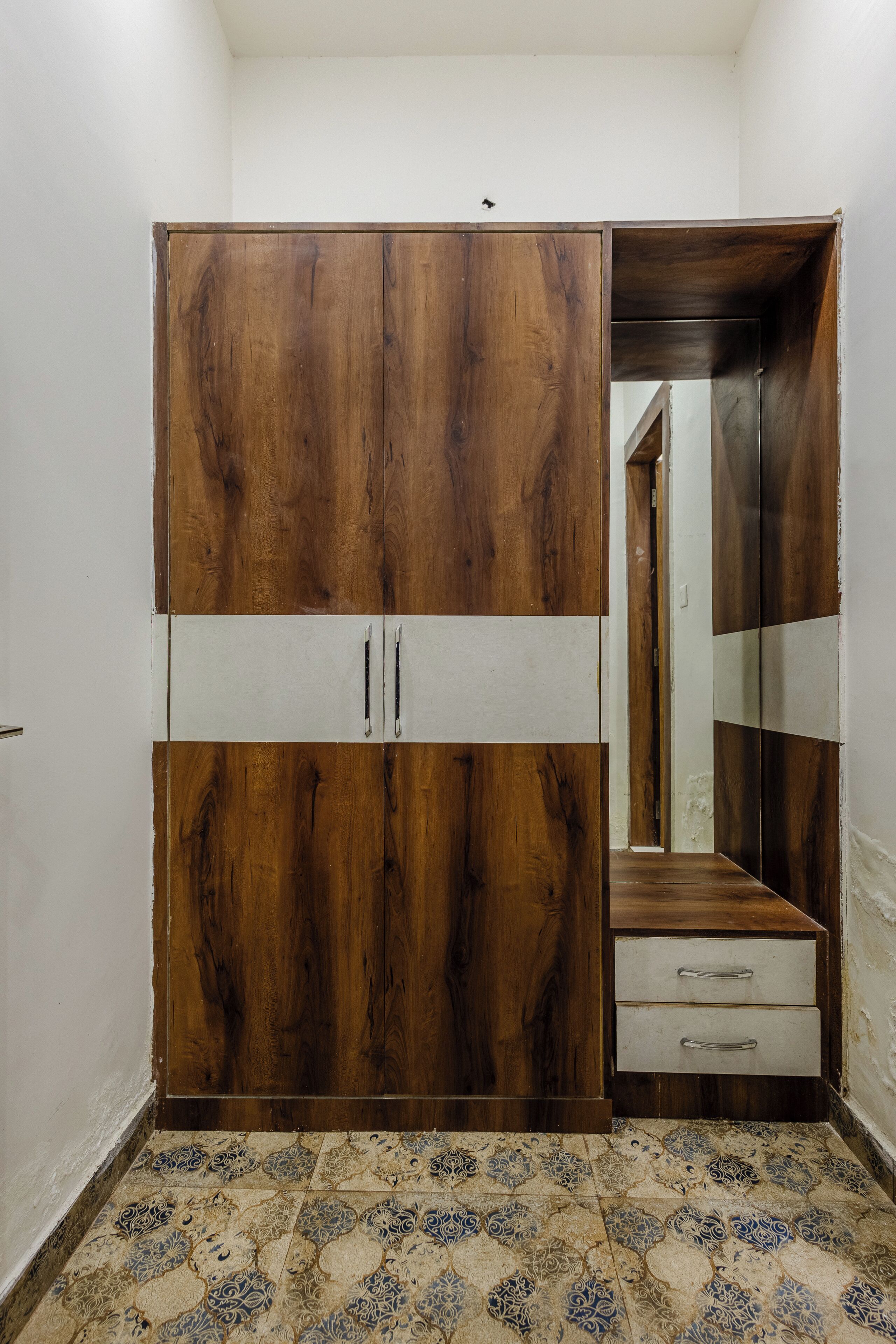 Family Triple Room | Desk, laptop workspace, blackout drapes, soundproofing