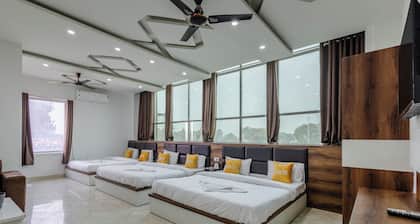 Lime Tree Hotel and Banquet Vrindavan