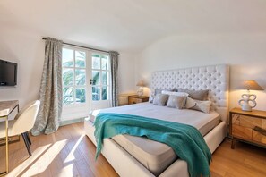 4 chambres, fer et planche à repasser, Wi-Fi, draps fournis