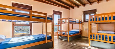 1 camera, Wi-Fi gratuito, lenzuola