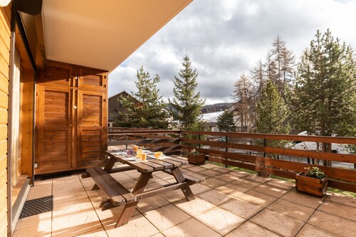 La Joue du Loup, flat for 4 with terrace